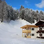 Blick Auf Den Rettenstein 1 *